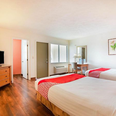 Oyo Waterfront Hotel- Cape Coral Fort Myers, Fl Exteriör bild