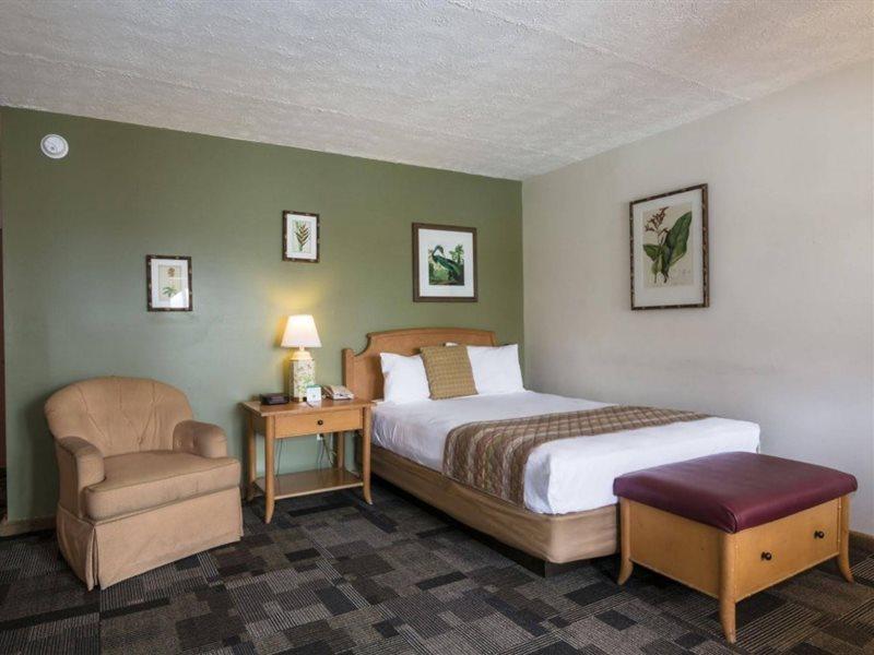 Oyo Waterfront Hotel- Cape Coral Fort Myers, Fl Exteriör bild